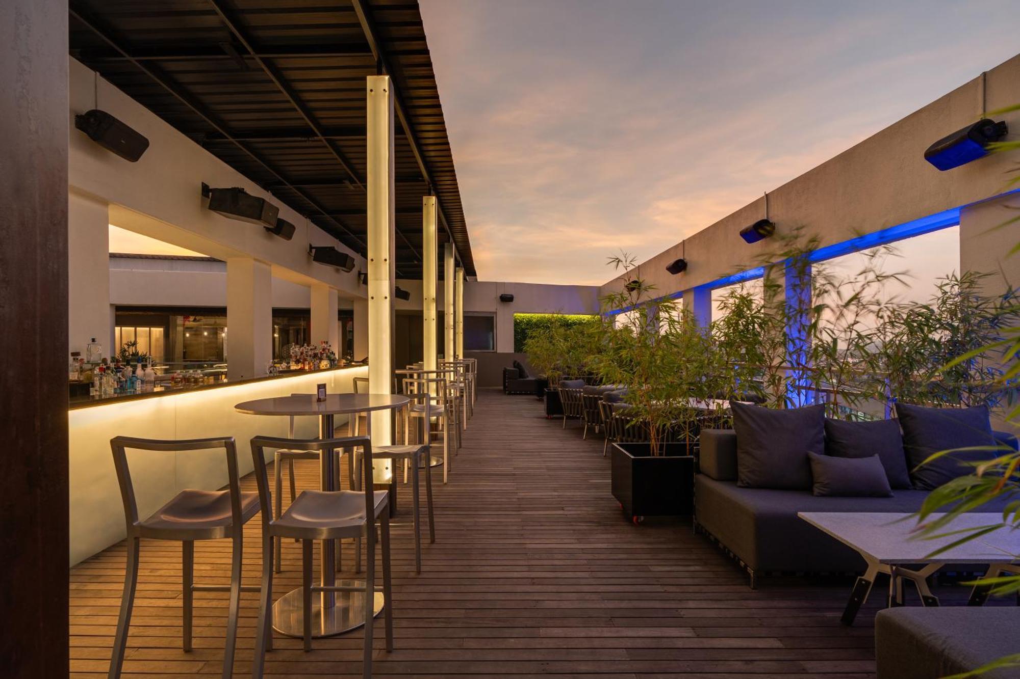 Avasa Hotel Hyderabad Ngoại thất bức ảnh